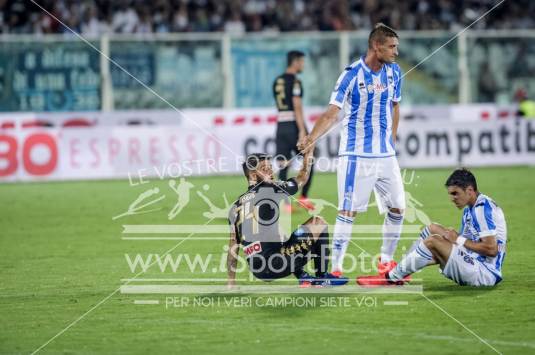 Pescara v SSC Napoli - Serie A